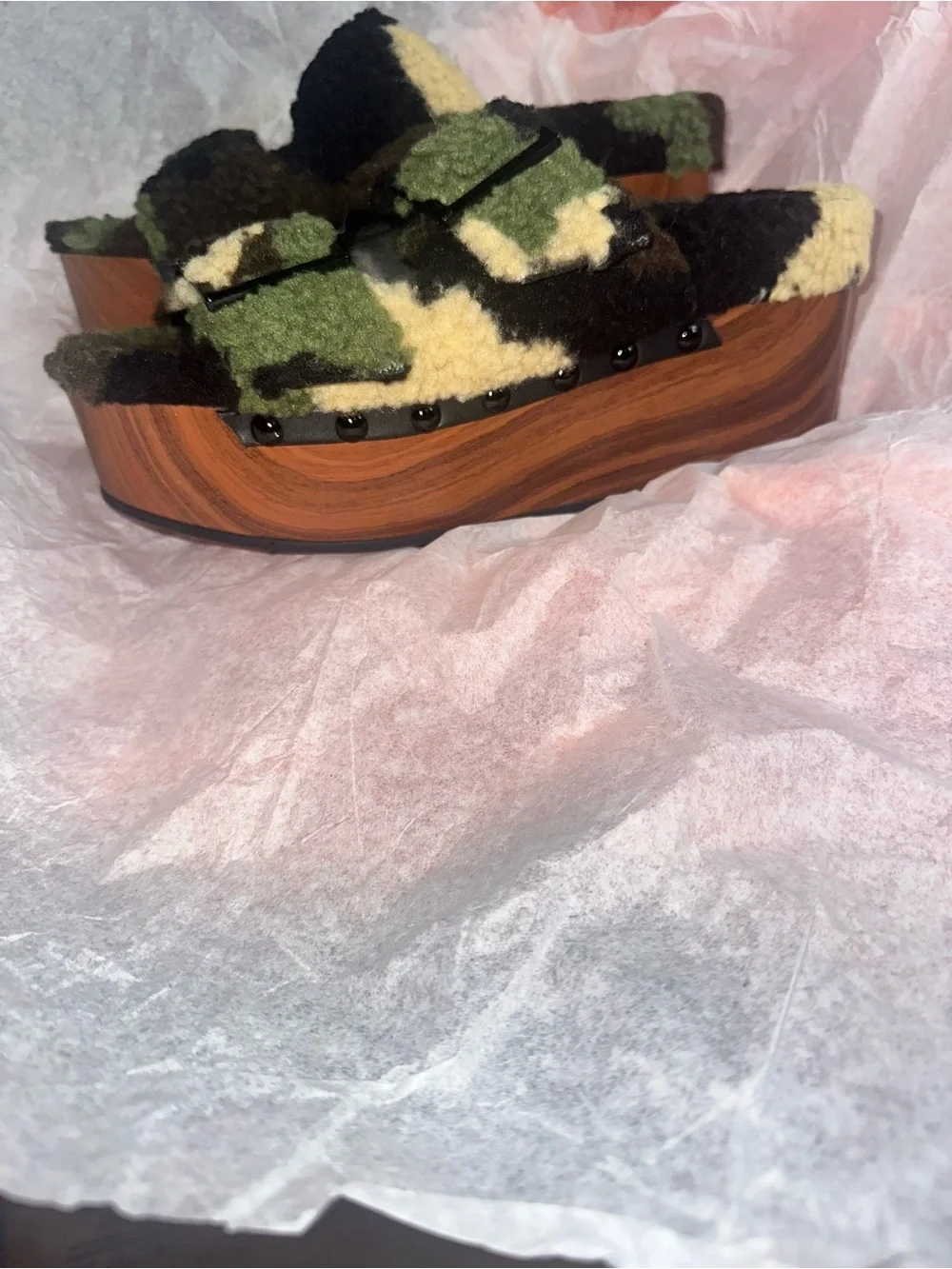 NWOB JESSICA SIMPSON Cyriss Faux Shearling Platform Slide Sandal -Camo